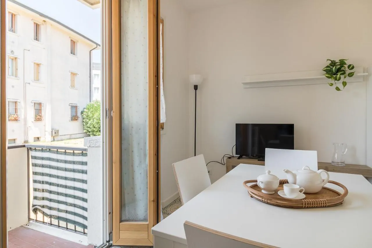 Sandy Azzurro By Garda Fewo Toscolano Maderno Apartment