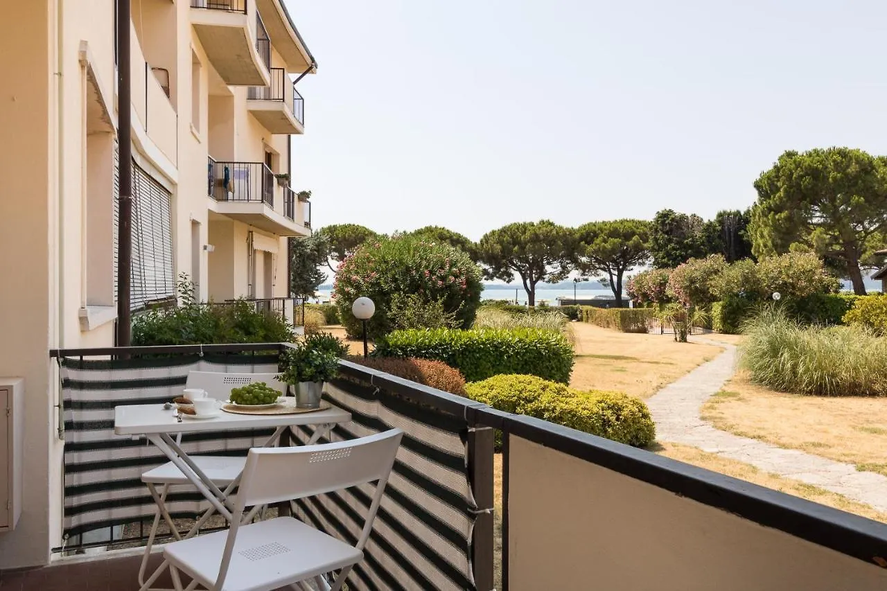 Apartment Sandy Azzurro By Garda Fewo Toscolano Maderno