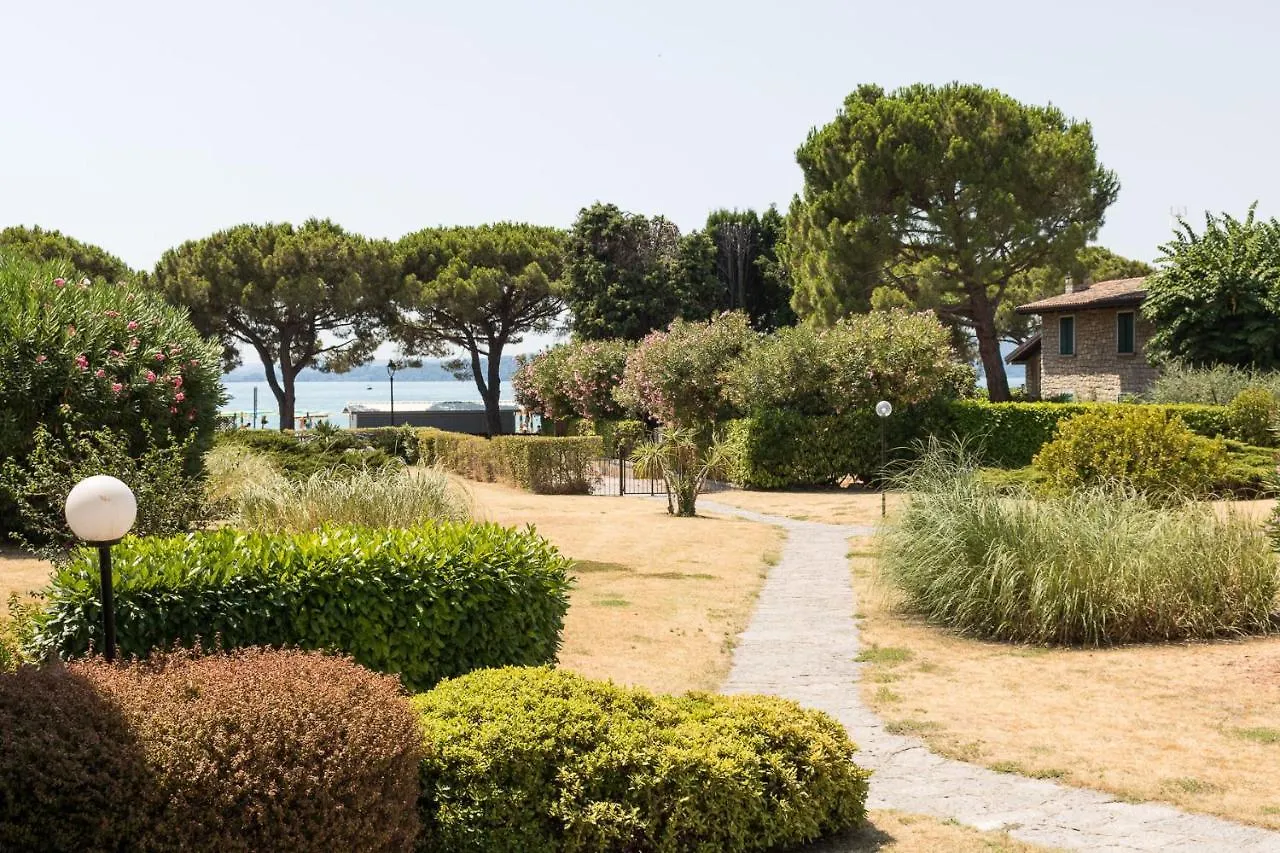 Apartment Sandy Azzurro By Garda Fewo Toscolano Maderno Italy