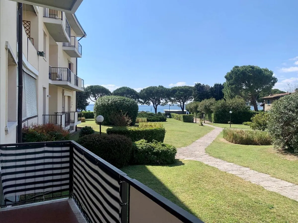 Apartment Sandy Azzurro By Garda Fewo Toscolano Maderno
